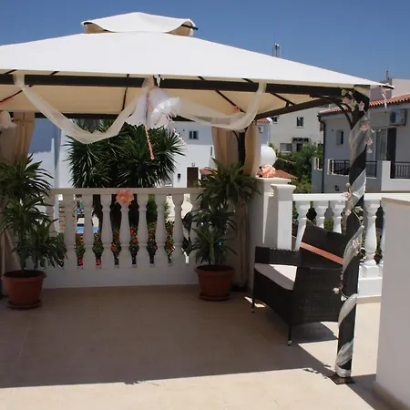 Polyxeni's Villas * Coral Bay